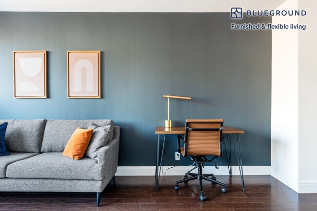 200 E 82nd St unit FL19-ID505, New York, NY 10028 - photo 3