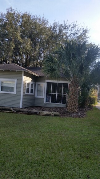 307 NW 15th St, Gainesville, FL 32603