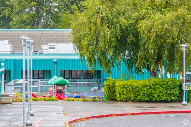Cottonwood Elementary School front playground for preschoolers.