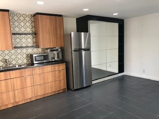 10655 Coraline Place Unit 1, Chatsworth, CA 91311