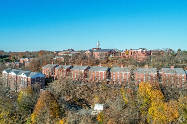 Bentley University is a private university in the town of Bentley College.