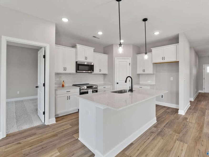 313 Keller Dr, Hazel Green, AL 35750 - photo 1