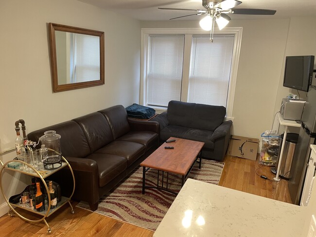 145 Endicott St unit 1, Boston, MA 02113 - photo 4