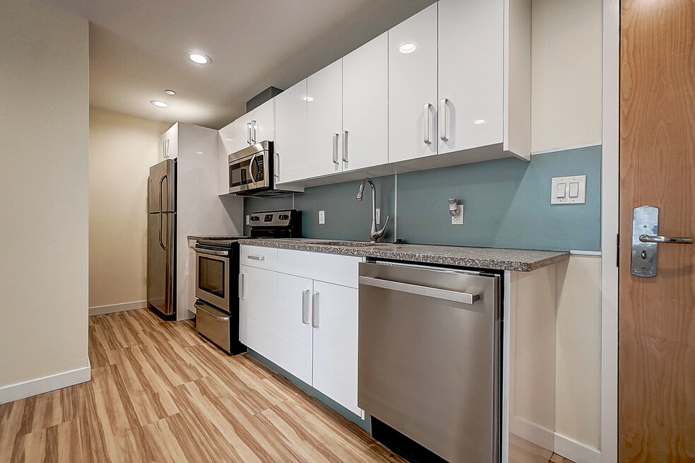 2 Bedroom | x03