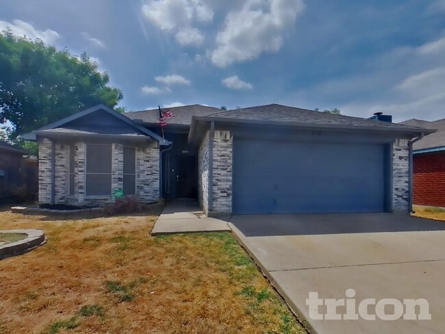 6112 Wall St, Arlington, TX 76018 - photo 2