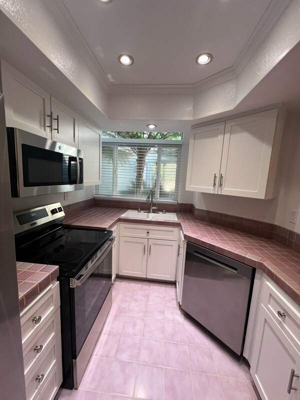 227 Santa Rosa Ct, Laguna Beach, CA 92651 - photo 3