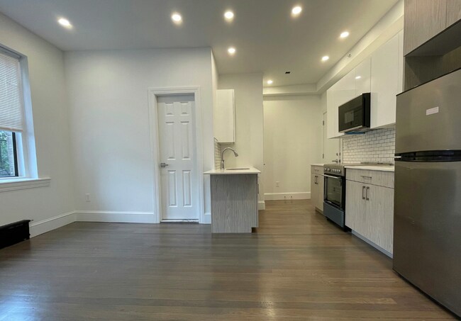 11 Queensberry St unit 35, Boston, MA 02215 - photo 2