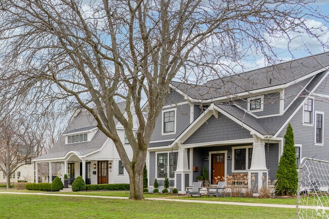 Located near the former Washington School, there are several new homes in the Historic District.