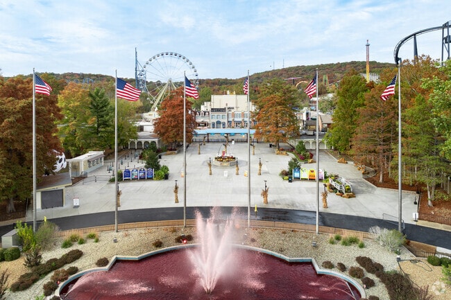 Make memories at Six Flags St. Louis, just a short drive from Ballwin.