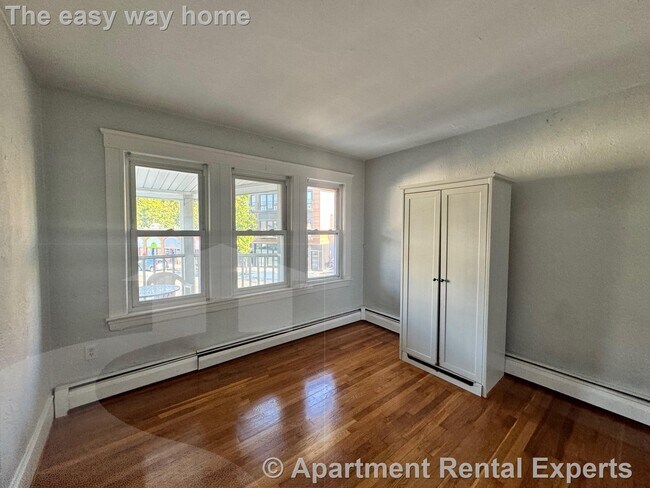 879 Broadway unit 2, Somerville, MA 02144 - photo 4