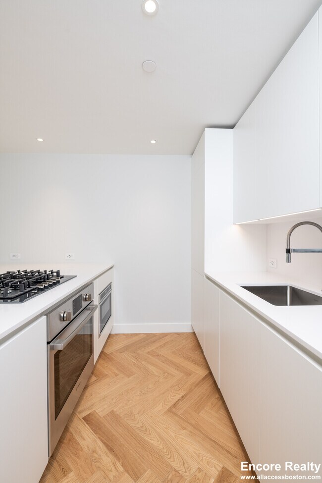 12 Commonwealth Ave unit 505, Boston, MA 02116 - photo 5