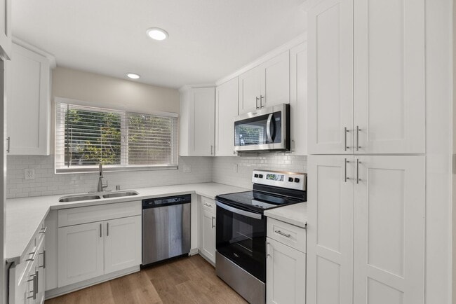 MONTICELLO APARTMENT HOMES- FULLY UPGRADED! Riverside, CA, Riverside, CA 92504 - photo 7