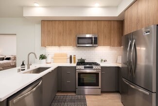 1 Adrian Ct, Burlingame, CA 94010