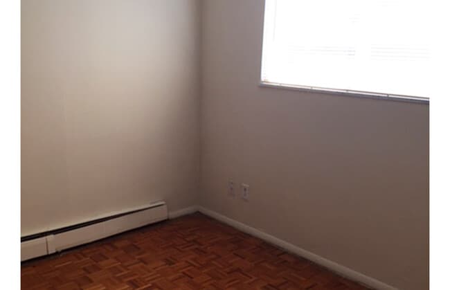 Bishop 3245-6 Bedroom