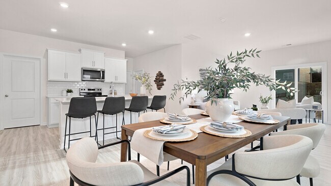 2058 10th St SE, Hickory, NC 28602 - photo 5