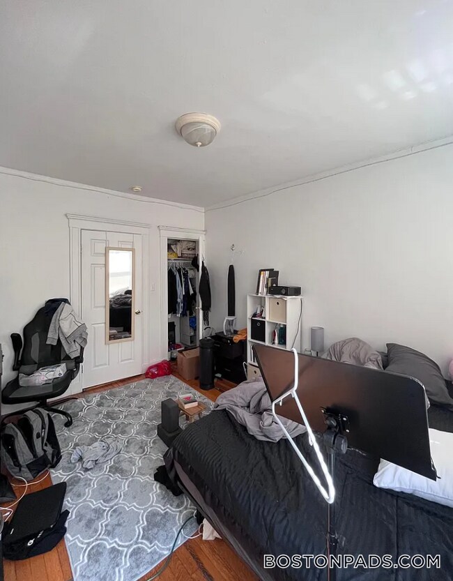 121 Park Dr Unit 36, Boston, MA 02215