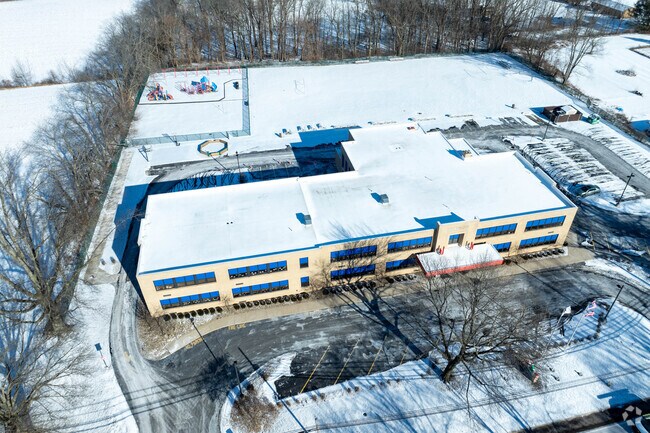 Chapel Hill Christian School- Green Campus is located in Akron, Ohio.