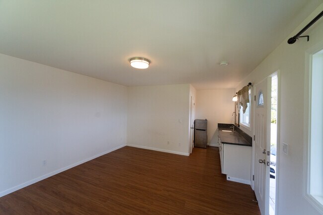 4494 Sierra Dr unit Studio, Honolulu, HI 96816 - photo 5