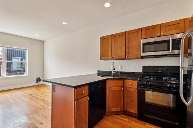 1705 Arlington St unit B, Philadelphia, PA 19121 - photo 3