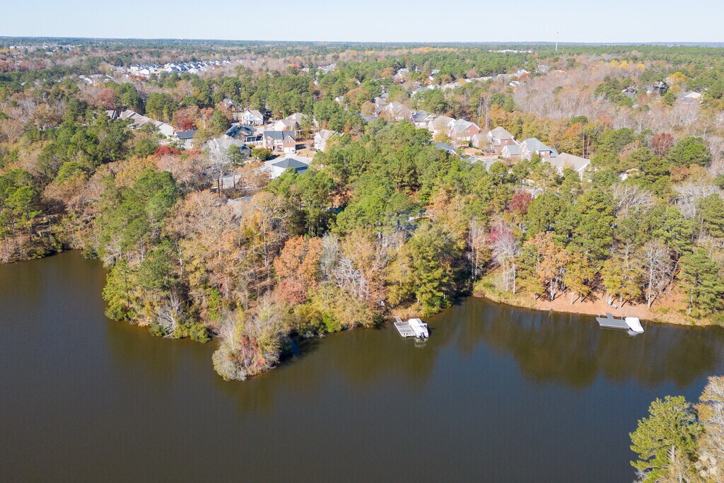 About Lake Carolina Schools, Demographics, Things to Do