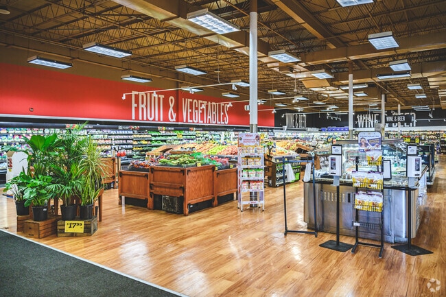 Many Maysville residents enjoy grocery shopping at Winn-Dixie.