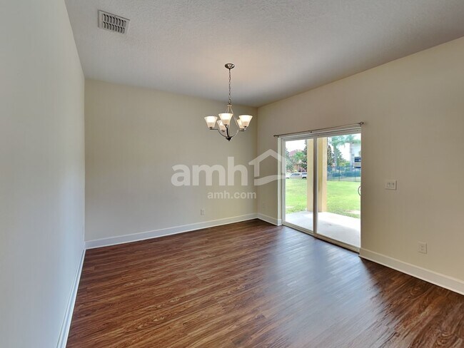 306 Crestrun Loop, Leesburg, FL 34748 - photo 4