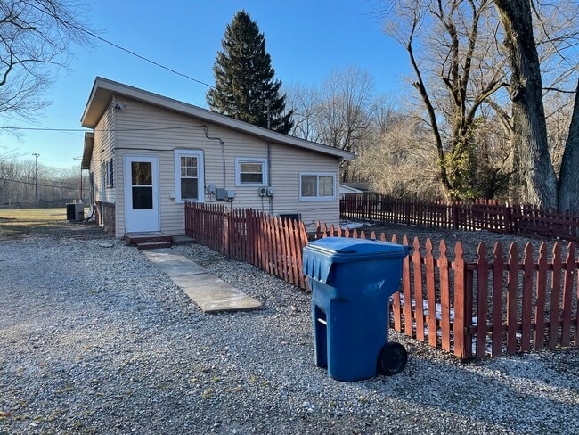 415 W Campground Rd, Evansville, ID 47710 - photo 2