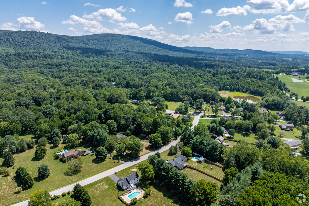 NH_Mount Aetna_ 552142_V2_P2_092724