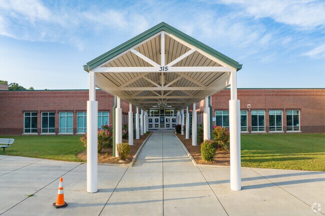 Sammy Mcclure Sr. Middle School welcomes students grades 6-8.