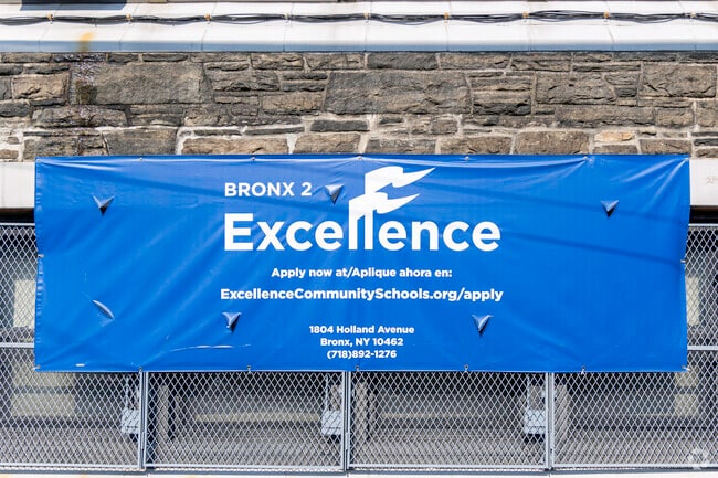 Bronx Charter School for Excellence 2 offers a longer school day, and firm discipline.