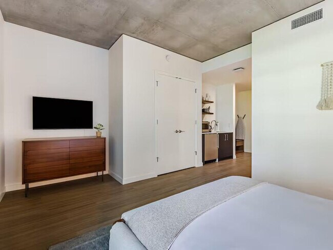 1550 NW Naito Pkwy unit ID1227749P, Portland, OR 97209 - photo 7