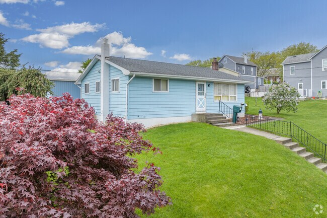 Single story ranchers are popular in the West Easton neighborhood.
