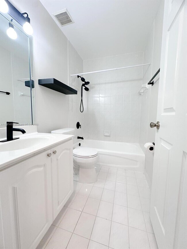 203 Maple Terrace, Davie, FL 33325 - photo 7