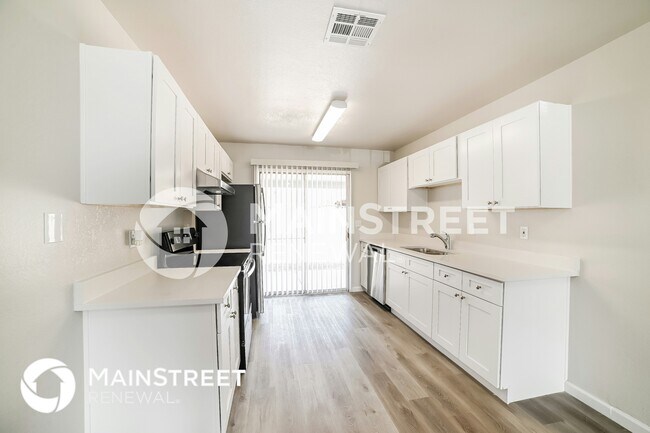 7312 W Sells Dr, Phoenix, AZ 85033 - photo 5