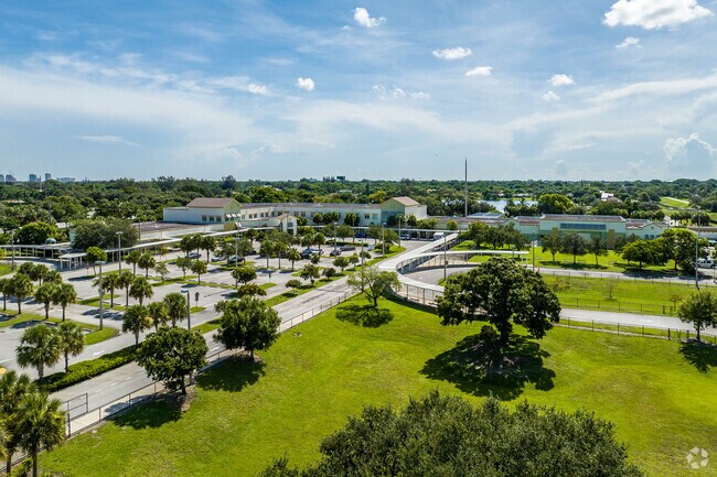 Meadow Park Elementary services the residents of Laguna Park.