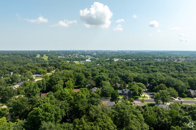 Green Meadows is less than 10 minutes from downtown Columbia and all of it's amenities.