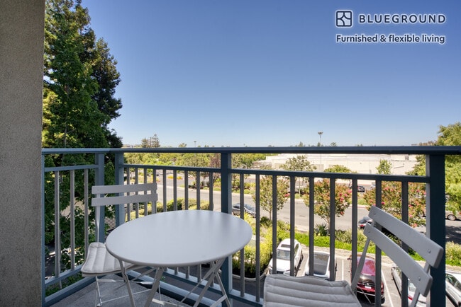 2400 W El Camino Real unit FL4-ID1080, Mountain View, CA 94040 - photo 5
