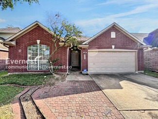 9926 Goldenglade Dr, Houston, TX 77064