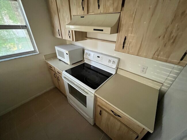 2841 N 2nd St unit 2841, North Fort Myers, FL 33917 - photo 7