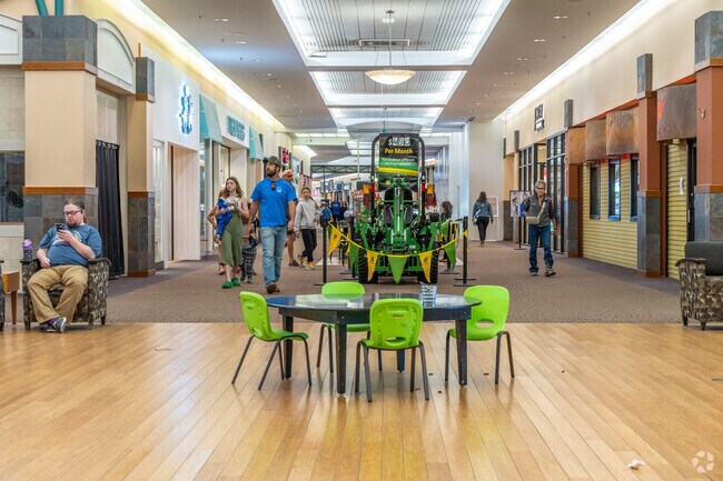 Shop and dine locally in Gallatin Valley Mall, where retail and restaurant options abound.