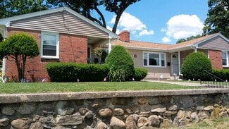 108 Beachmont Ave, Cranston, RI 02905