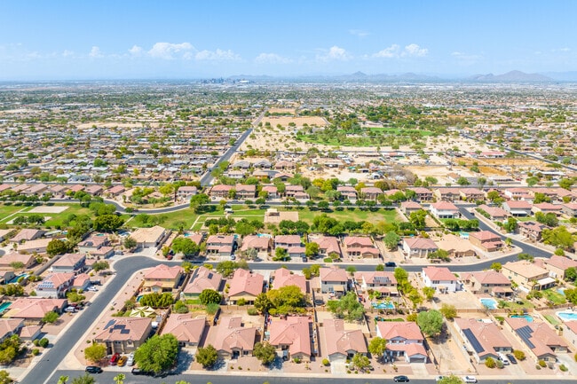Find serenity in South Mountain, Arizona's stunning homes and views.