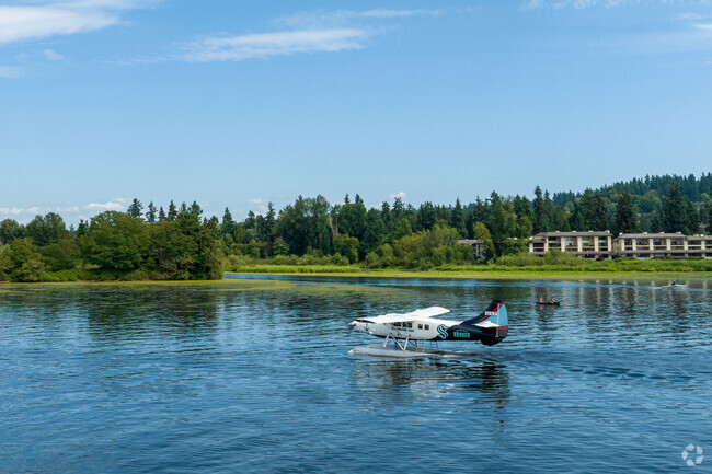Watching sea planes take off while paddling in a canoe is the essence Kenlake Vista living.