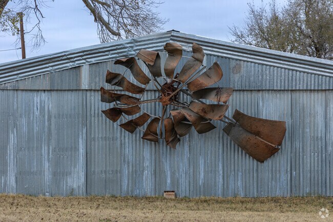 Dibble has plenty of unique pieces of art scattered around it.