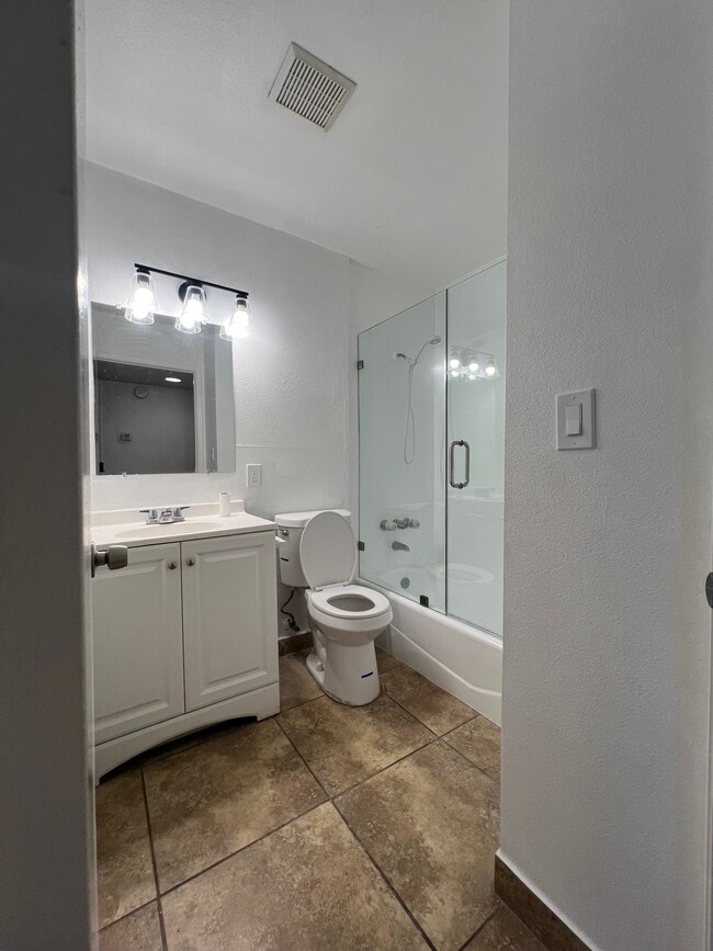 1447 E Windsor Rd, Glendale, CA 91205 - photo 3