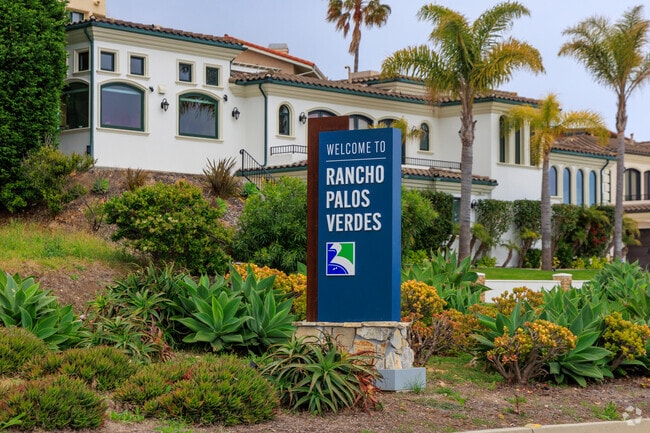 Rancho Palos Verdes sign welcomes visitors to the spectacular coastal neighborhood.