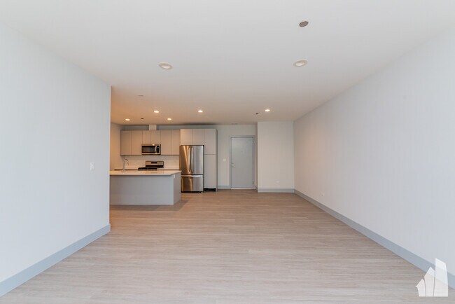 6400 N Wayne Ave unit 401, Chicago, IL 60626 - photo 4