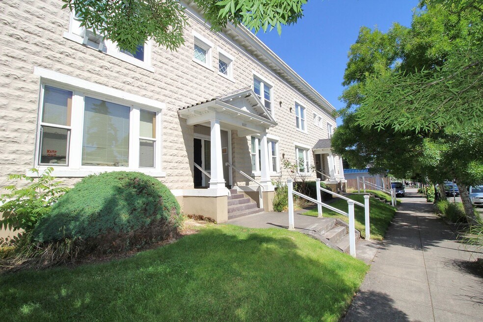 8007-8015-8015 N Denver Ave unit 6, Portland, OR 97217 - photo 1