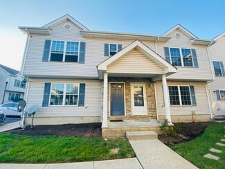 26 Henry St Unit B, Somerset, NJ 08873