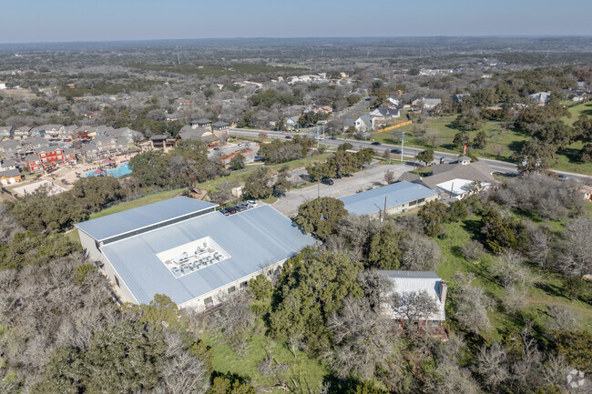 Advent Ridge Academy can be found in the Oak Heights neighborhood, in San Marcos, Texas.